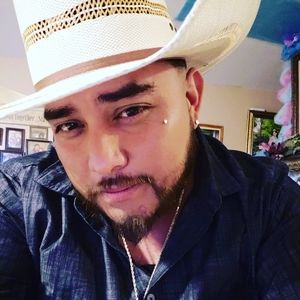 Meet your Posher, Omar angel